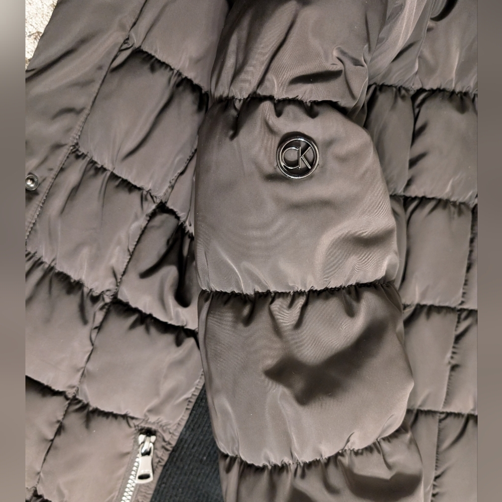 Calvin Klein down filled winter jacket - Picture 9 of 10